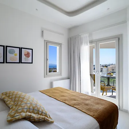 לינה וארוחת בוקר Eteo Santorini Luxury 4*