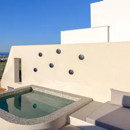 לינה וארוחת בוקר Eteo Santorini Luxury 4*