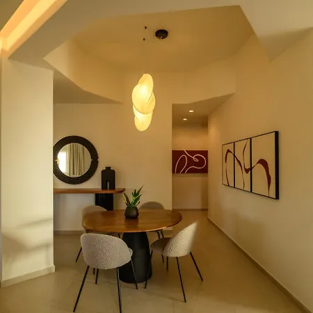 Eteo Santorini Luxury לינה וארוחת בוקר קרטראדוס