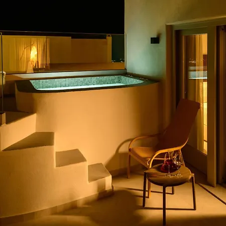 Eteo Santorini Luxury לינה וארוחת בוקר